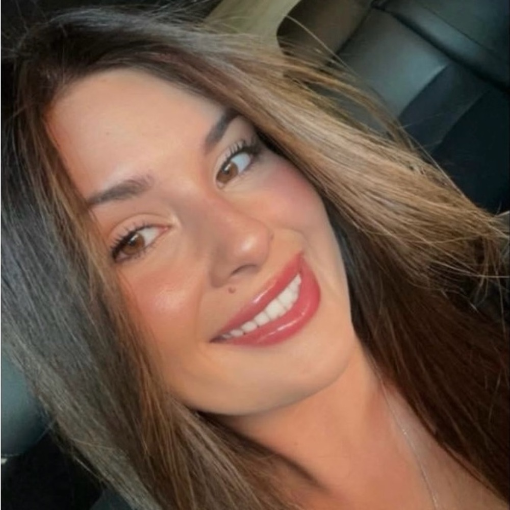 Meet your Posher, Zaida